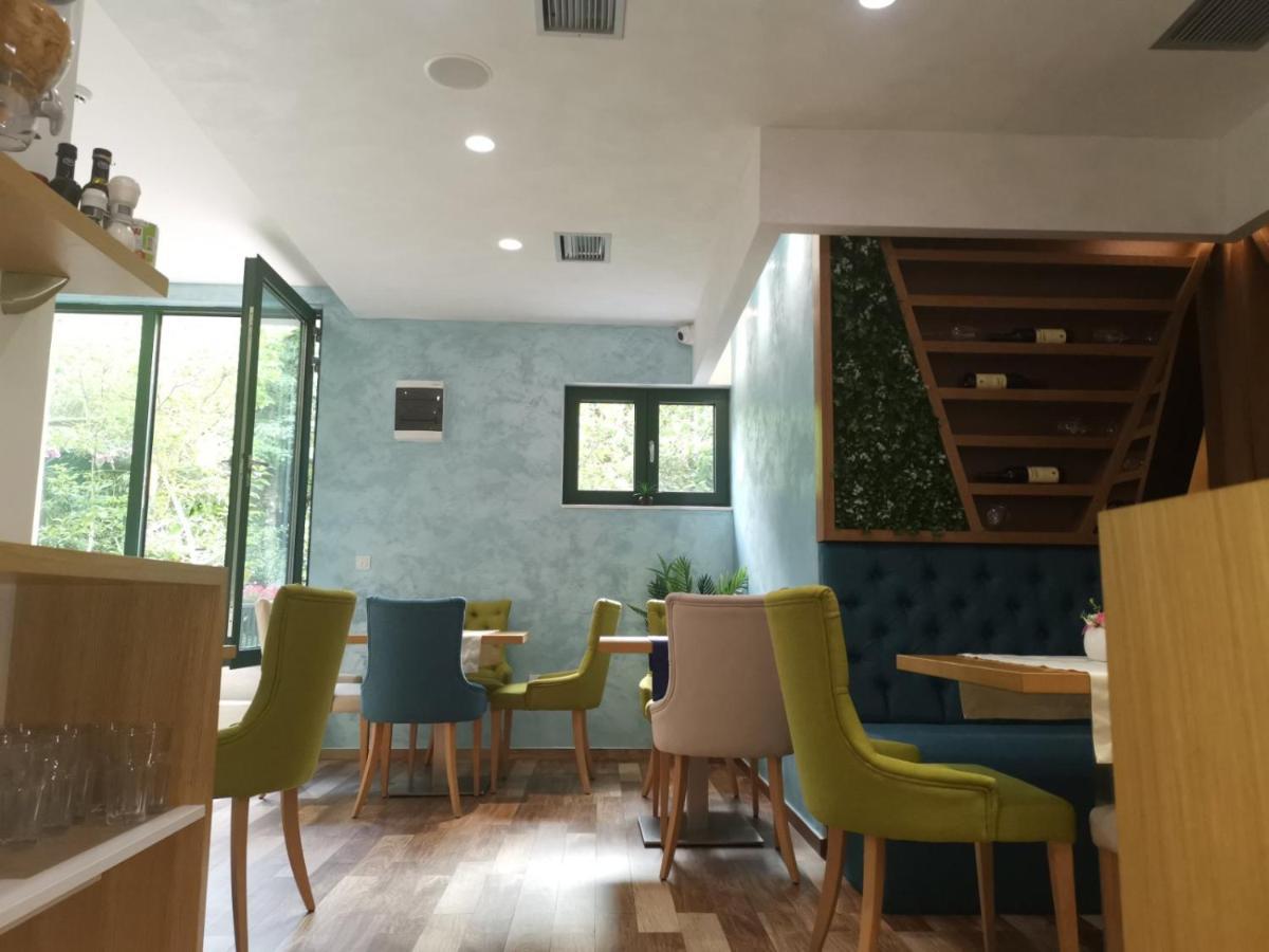 Hotel Alkima Котор Екстериор снимка