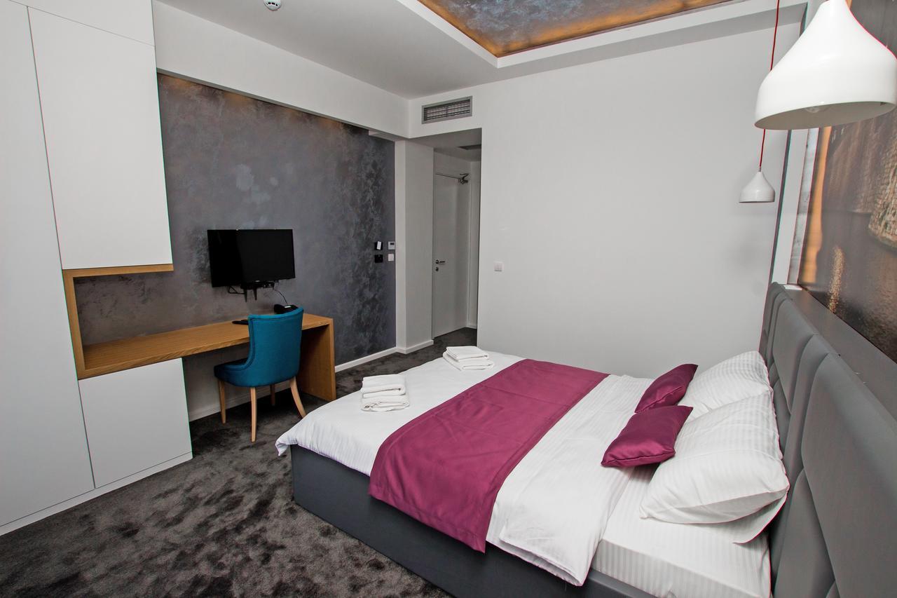 Hotel Alkima Котор Екстериор снимка