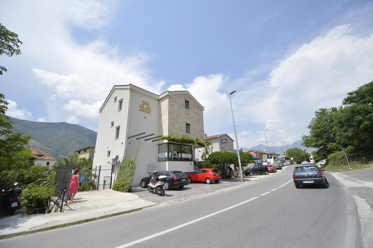 Hotel Alkima Котор Екстериор снимка